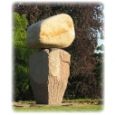 Een granieten omhelzing van Ton Kalle... 